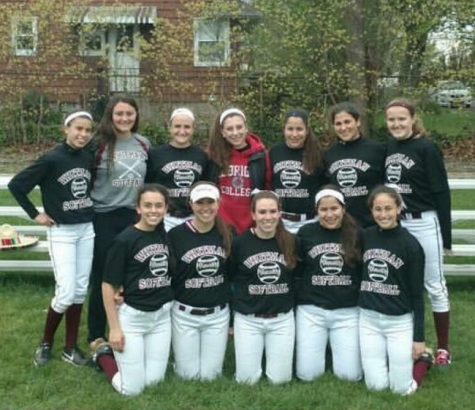 Softball Makes Playoffs